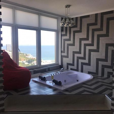 M&P Vip Appartments In Arkadia Odessa Eksteriør bilde