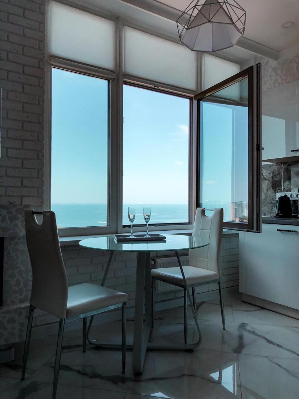 M&P Vip Appartments In Arkadia Odessa Rom bilde