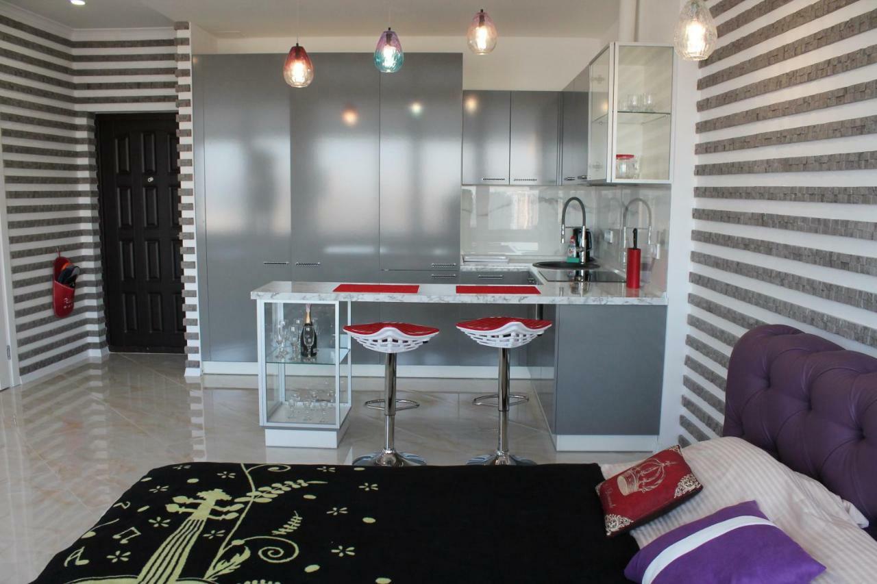 M&P Vip Appartments In Arkadia Odessa Eksteriør bilde